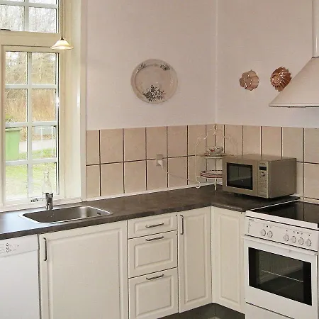 Hébergement de vacances Three-bedroom Holiday In Aabenraa 9 *